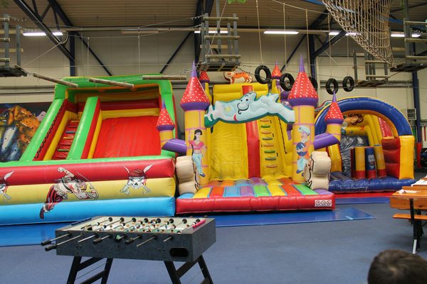 Cours de guitare en classe